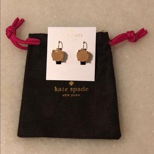 Unfortunately I cannot wear earrings.